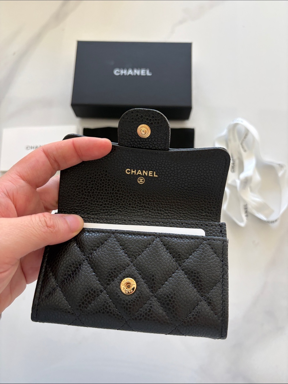 New CHANEL caviar  Black Quilted Leather Cardholder with Gold CC - Picture 5 of 8